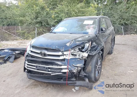 2019 Toyota Highlander Xle z USA, uszkodzony, nr VIN 5TDJZRFHXKS564945